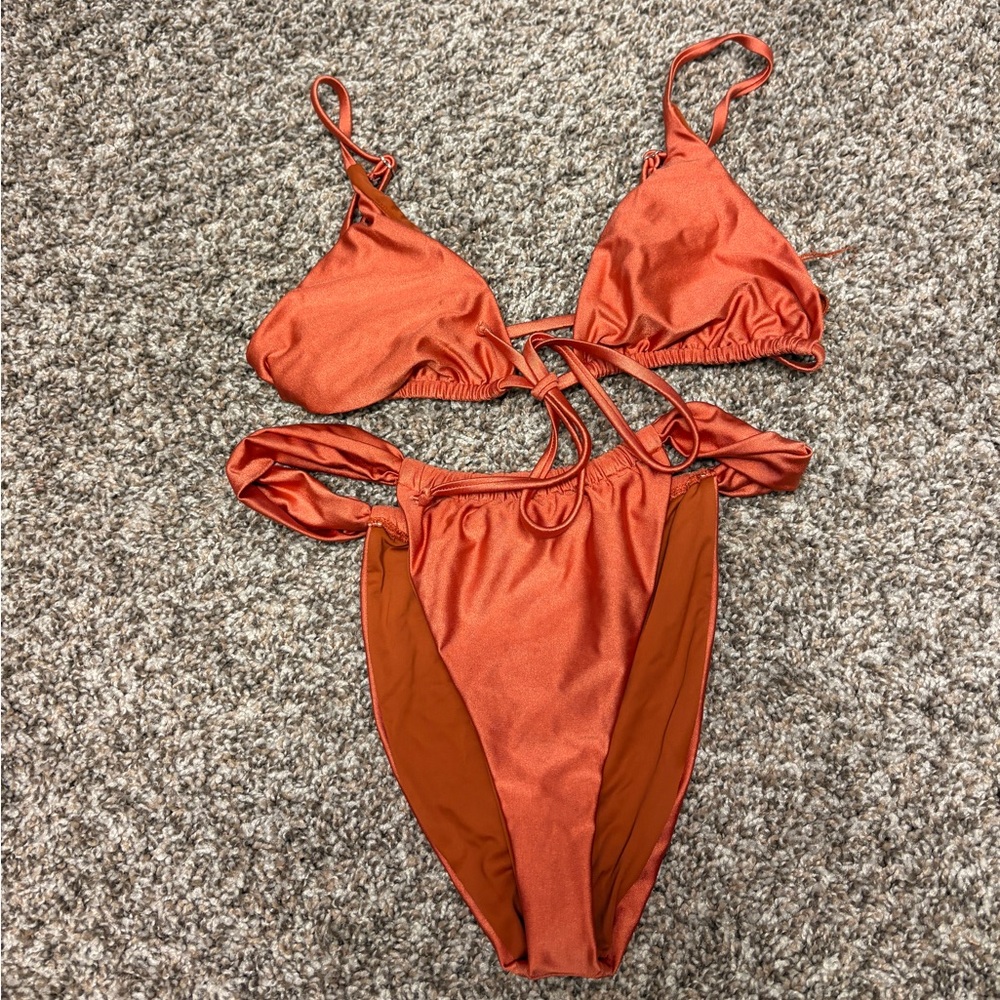 Dippin Daisy’s Bikini Set